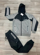 Load image into Gallery viewer, Tracksuit men