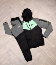Load image into Gallery viewer, Tracksuit men