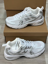 Load image into Gallery viewer, Shoes