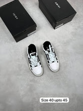 Load image into Gallery viewer, Shoes