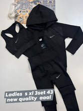 Load image into Gallery viewer, Tracksuit women