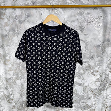 Load image into Gallery viewer, Tshirt