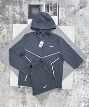 Load image into Gallery viewer, Tracksuit