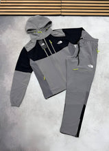 Load image into Gallery viewer, Tracksuit men