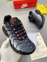 Load image into Gallery viewer, Shoes