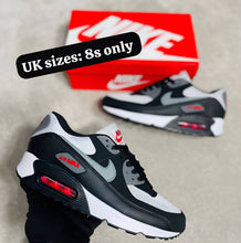 Load image into Gallery viewer, Shoes