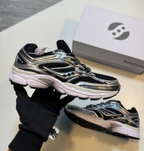 Load image into Gallery viewer, Shoes