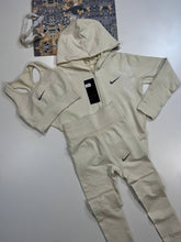 Load image into Gallery viewer, Tracksuit women
