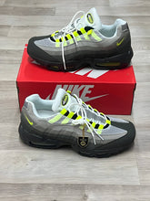 Load image into Gallery viewer, Shoes