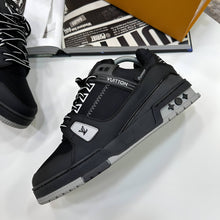 Load image into Gallery viewer, Shoes