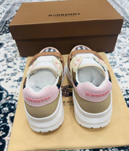 Load image into Gallery viewer, Shoes