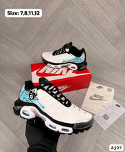Load image into Gallery viewer, Shoes