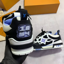 Load image into Gallery viewer, Shoes