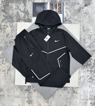 Load image into Gallery viewer, Tracksuit