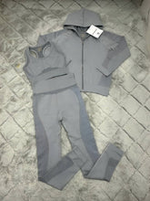 Load image into Gallery viewer, Tracksuit women