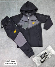 Load image into Gallery viewer, Tracksuit boy
