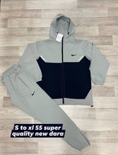 Load image into Gallery viewer, Tracksuit men