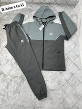 Load image into Gallery viewer, Tracksuit men