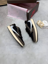 Load image into Gallery viewer, Shoes