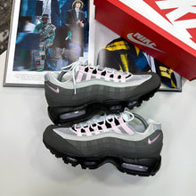 Load image into Gallery viewer, Shoes