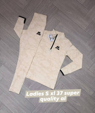 Load image into Gallery viewer, Tracksuit women