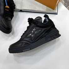 Load image into Gallery viewer, Shoes