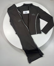 Load image into Gallery viewer, Tracksuit women