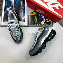 Load image into Gallery viewer, Shoes