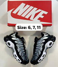 Load image into Gallery viewer, Shoes