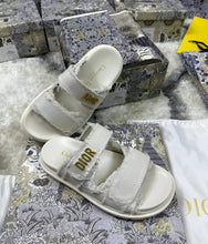 Load image into Gallery viewer, Slipper