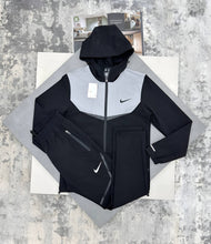 Load image into Gallery viewer, Tracksuit