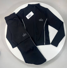 Load image into Gallery viewer, Tracksuit women