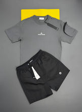 Load image into Gallery viewer, Tshirt