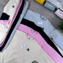 Load image into Gallery viewer, Tracksuit women