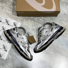 Load image into Gallery viewer, Shoes
