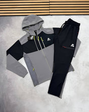 Load image into Gallery viewer, Tracksuit men