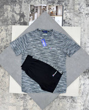 Load image into Gallery viewer, Tshirt