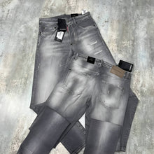 Load image into Gallery viewer, Jeans