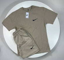 Load image into Gallery viewer, Tshirt
