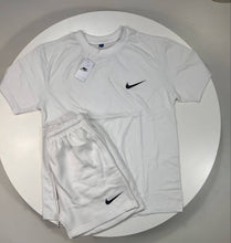 Load image into Gallery viewer, Tshirt