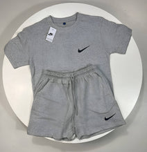 Load image into Gallery viewer, Tshirt