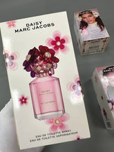 Load image into Gallery viewer, Perfume