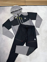 Load image into Gallery viewer, Tracksuit men