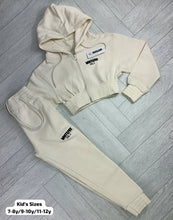 Load image into Gallery viewer, Tracksuit girl
