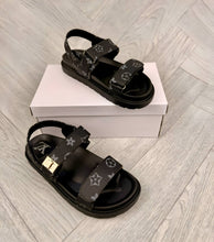 Load image into Gallery viewer, Slipper