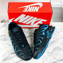 Load image into Gallery viewer, Shoes