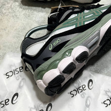 Load image into Gallery viewer, Shoes
