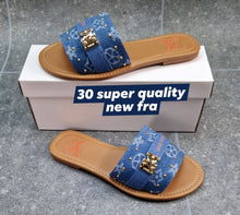 Load image into Gallery viewer, Slipper