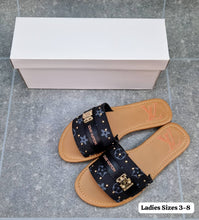 Load image into Gallery viewer, Slipper