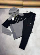 Load image into Gallery viewer, Tracksuit men